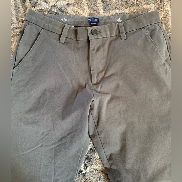 Dockers - Picture 1 of 9